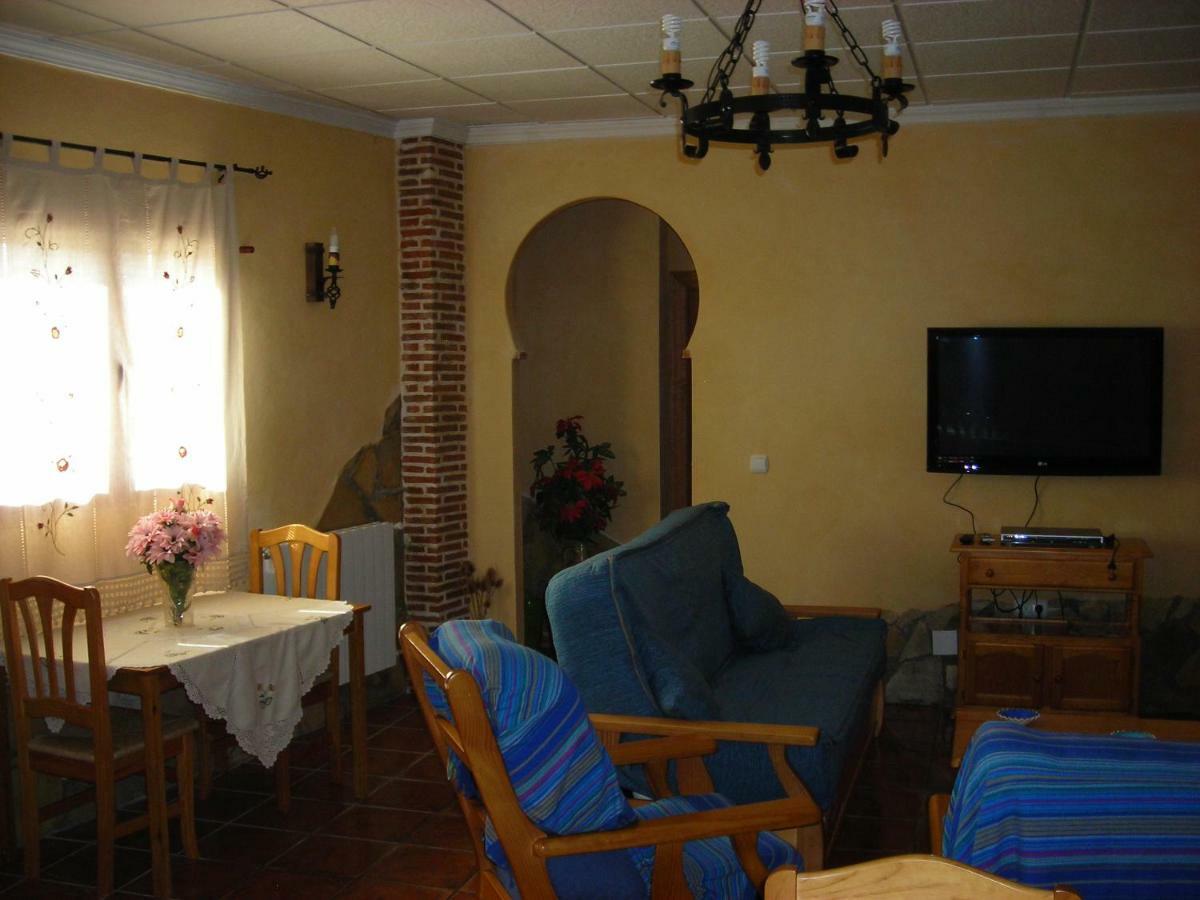 Alojamientos Casa Ruiz Арчивель Экстерьер фото